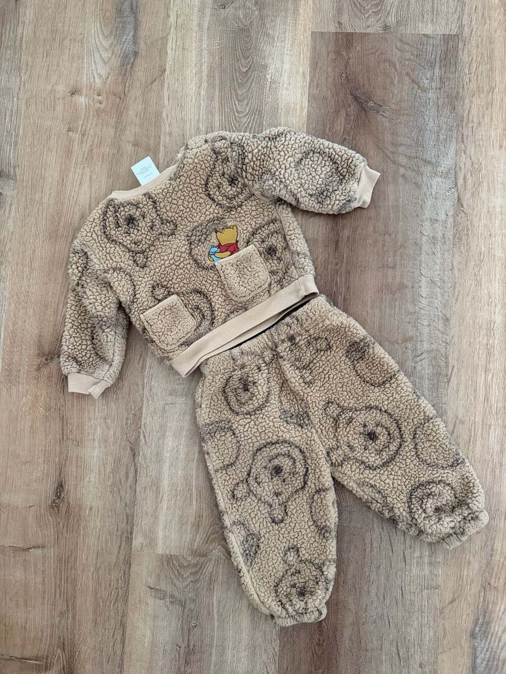 Disney Baby Winnie the Pooh Sherpa 2-Piece Outfit Size 6-9M Brown